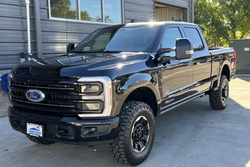 2026 Ford F-250 Platinum photo 1