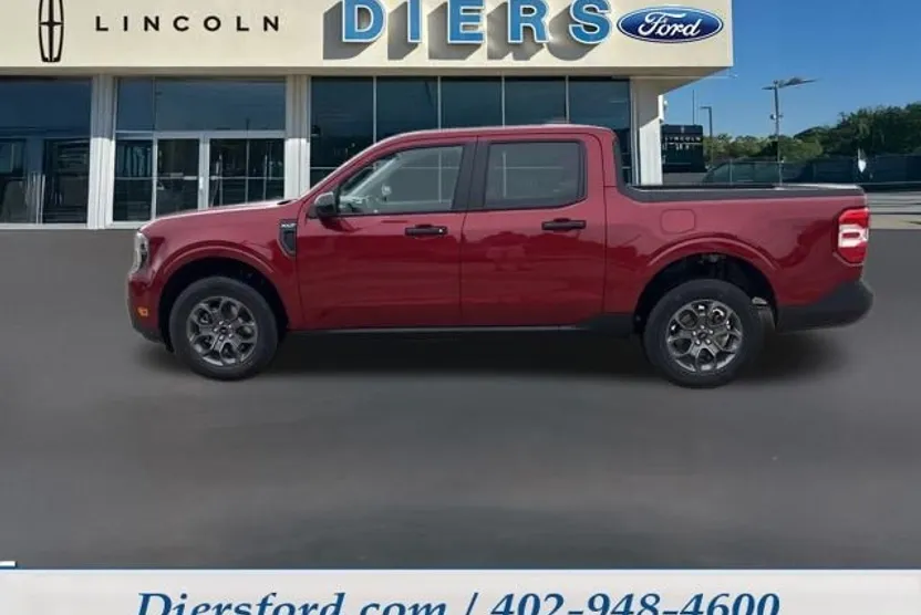 2025 Ford Maverick XLT photo 1