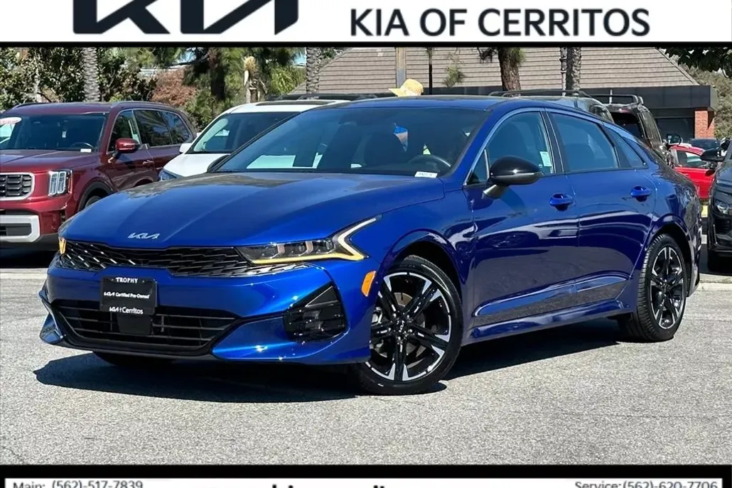 2024 Kia K5 GT-Line photo 1