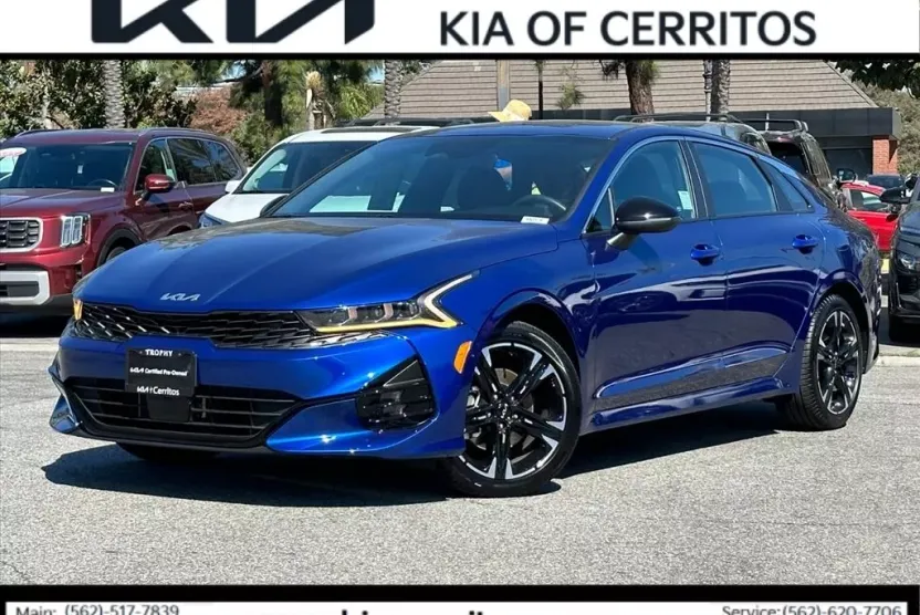 2024 Kia K5 GT-Line photo 1