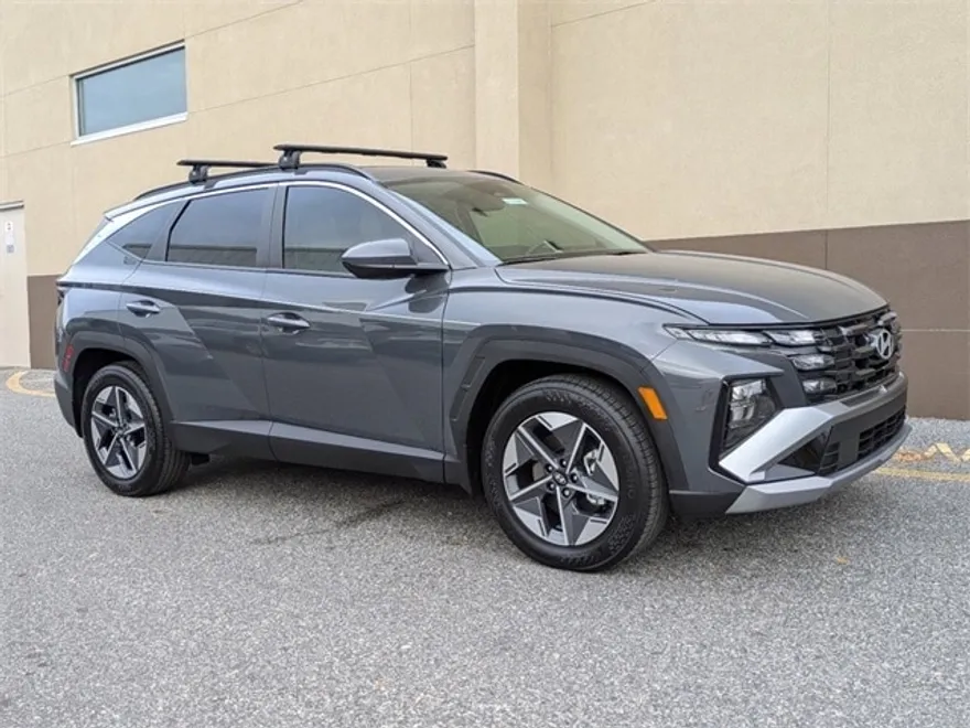 2025 Hyundai Tucson SEL photo 1