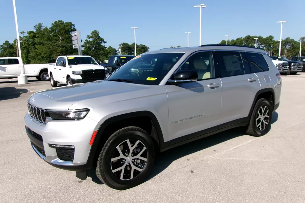 2025 Jeep Grand Cherokee Limited photo 1