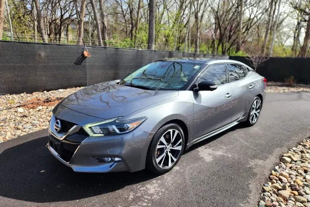2017 Nissan Maxima Platinum photo 1