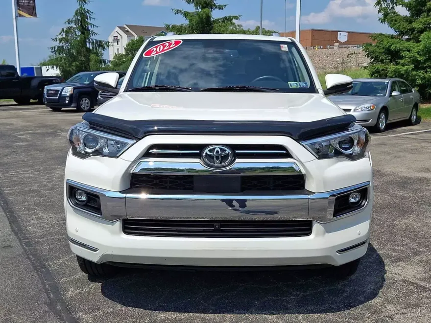2022 Toyota 4Runner Limited photo 1
