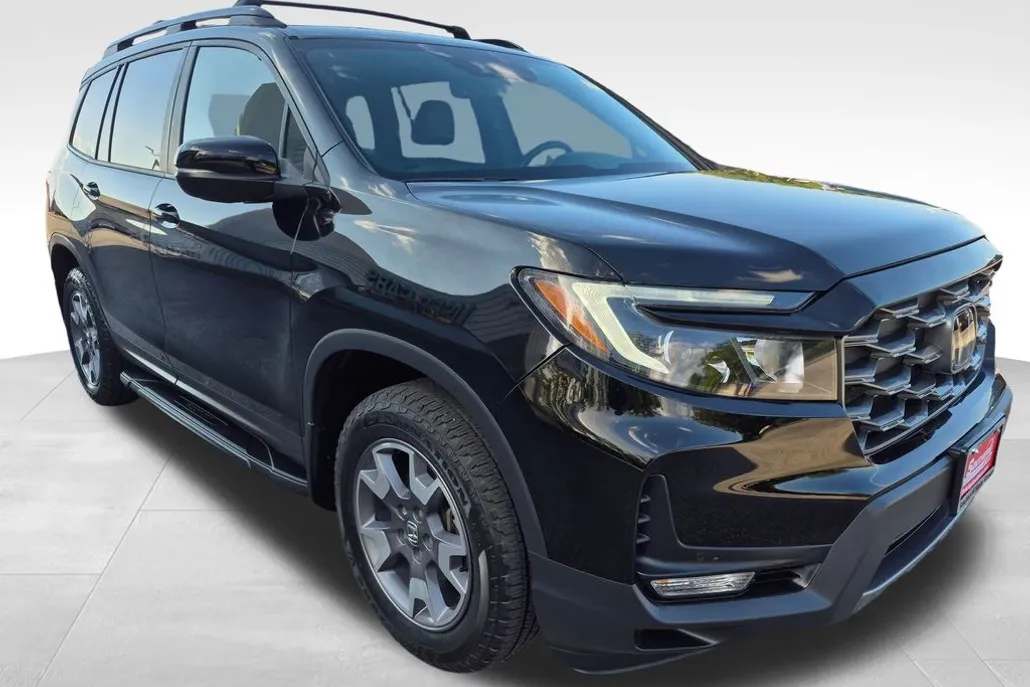 2022 Honda Passport TrailSport photo 1