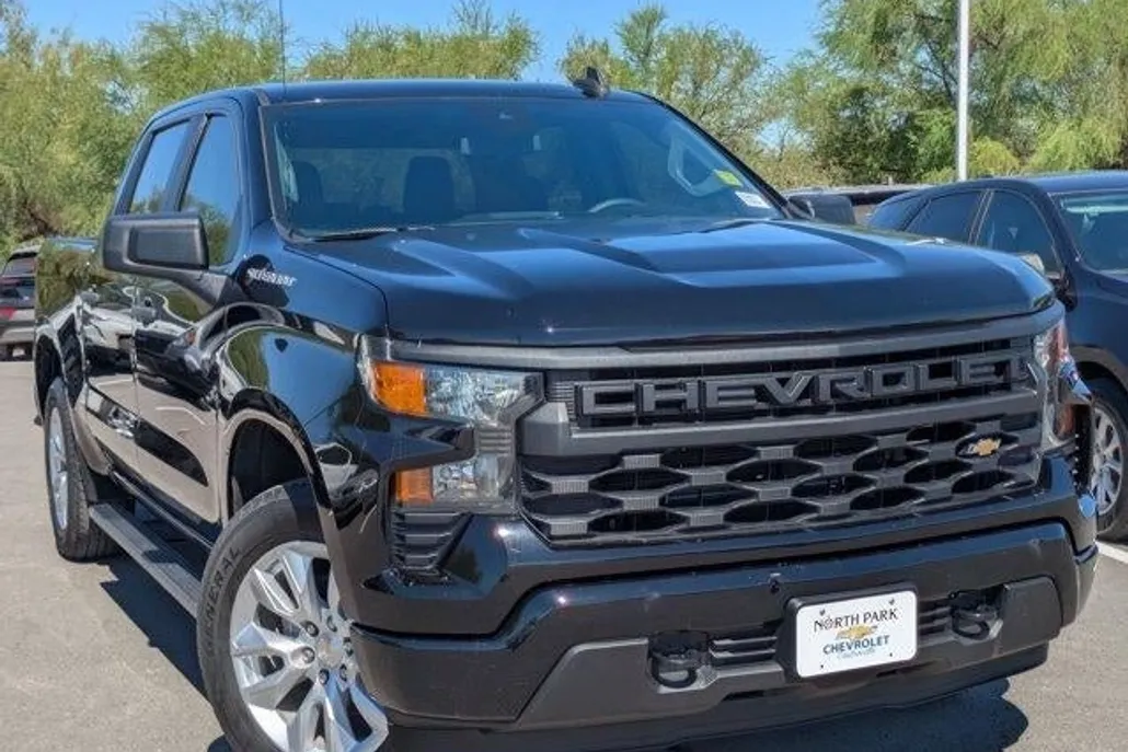 2022 Chevrolet Silverado 1500 Custom photo 1
