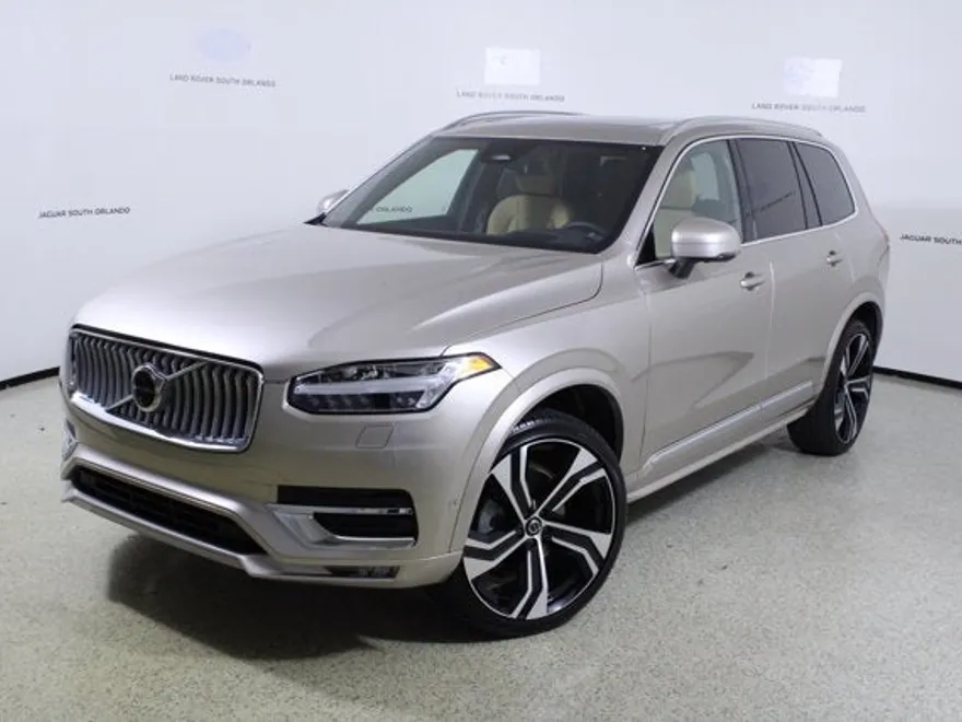 2025 Volvo XC90 AWD photo 1