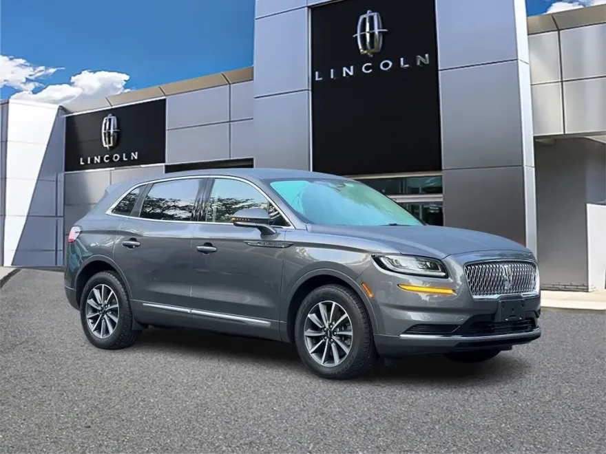 2022 Lincoln Nautilus Standard photo 1
