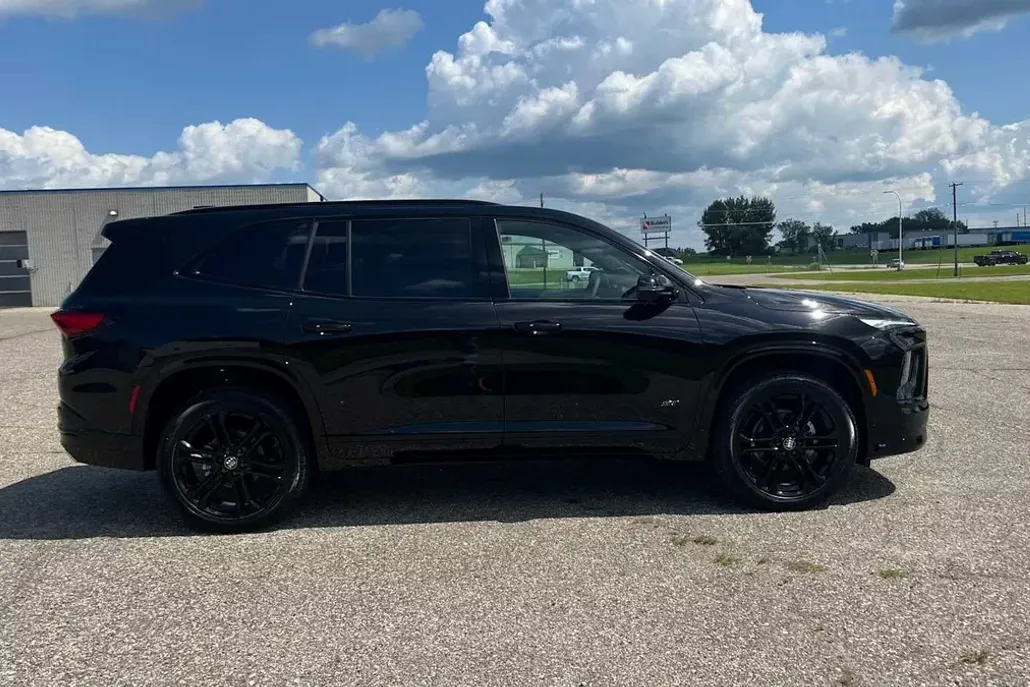 2026 Buick Enclave Sport Touring photo 1