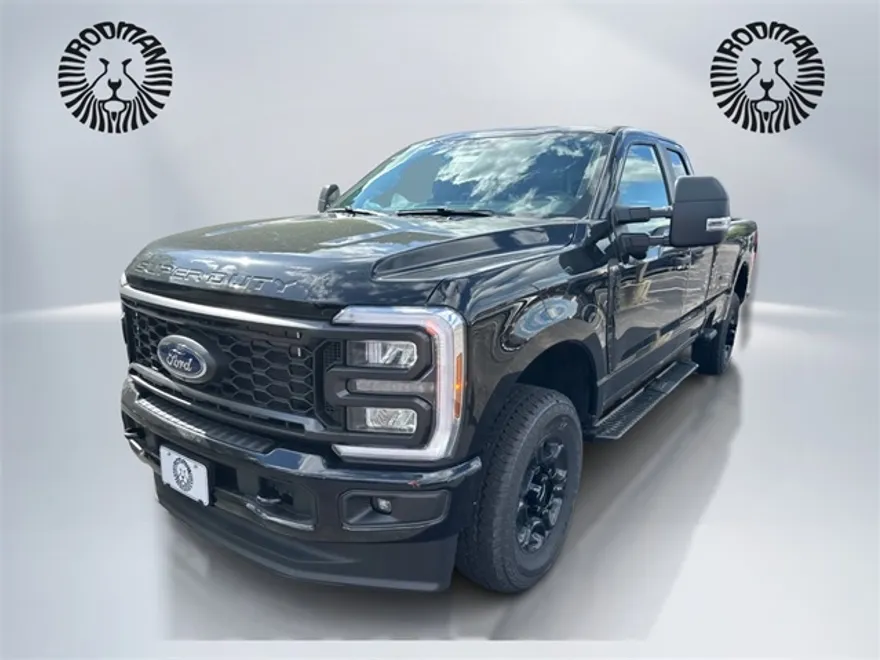 2025 Ford F-350 XL photo 1