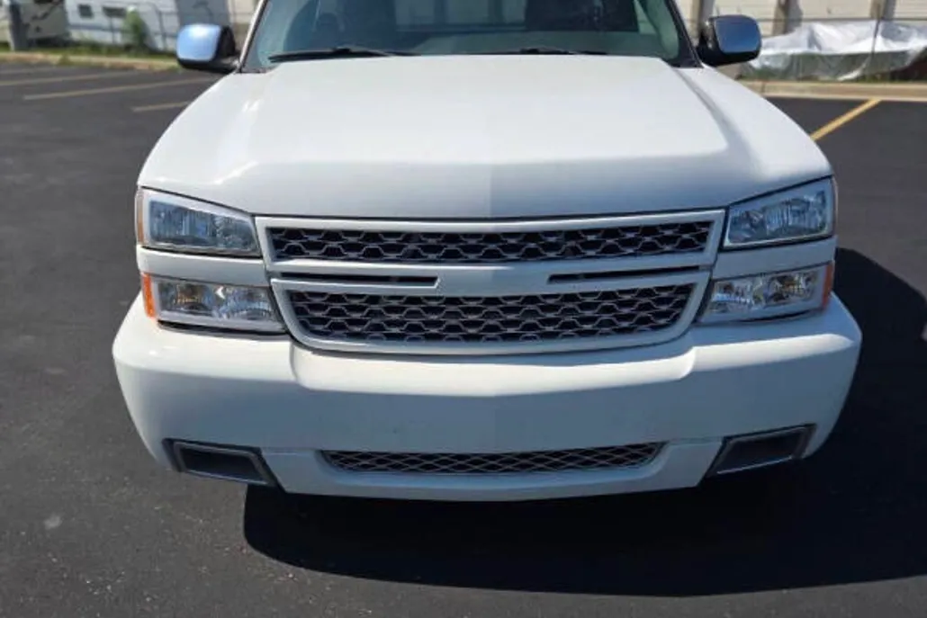 2006 Chevrolet Silverado 1500 LS photo 1