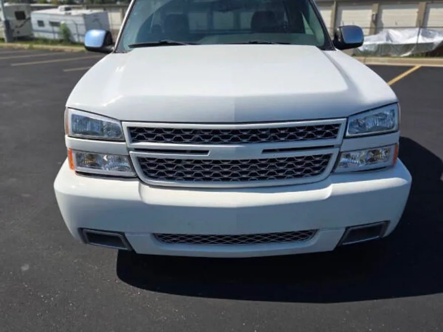 2006 Chevrolet Silverado 1500 LS photo 1