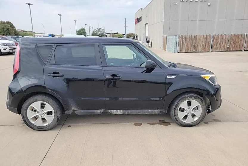 2016 Kia Soul Base photo 1