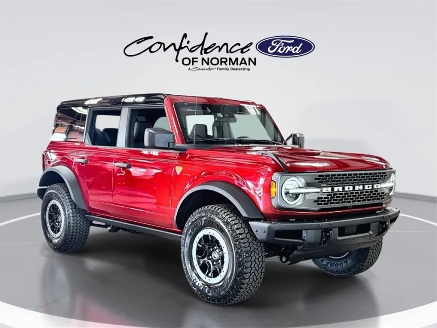 2025 Ford Bronco Badlands photo 1