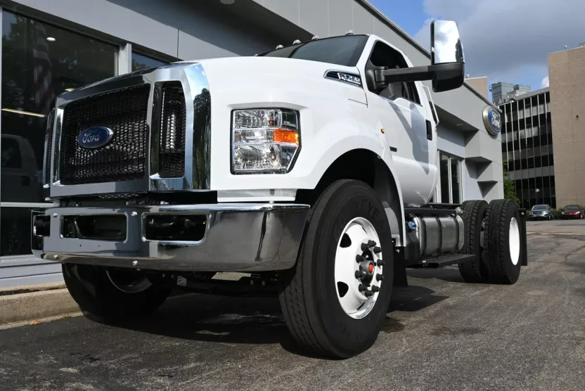 2026 Ford F-750 Base Regular Cab photo 1