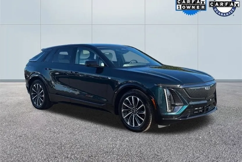 2024 Cadillac Lyriq Sport photo 1