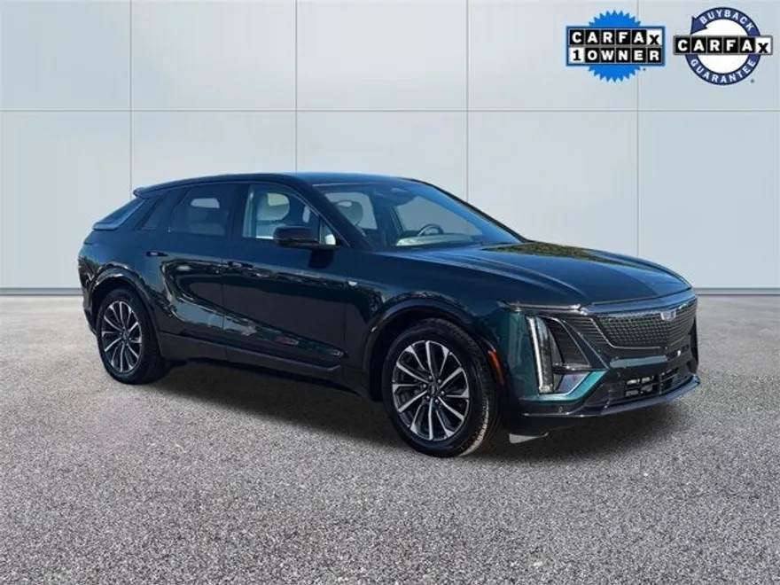 2024 Cadillac Lyriq Sport photo 1