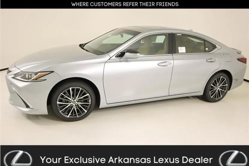 2025 Lexus ES 300h photo 1