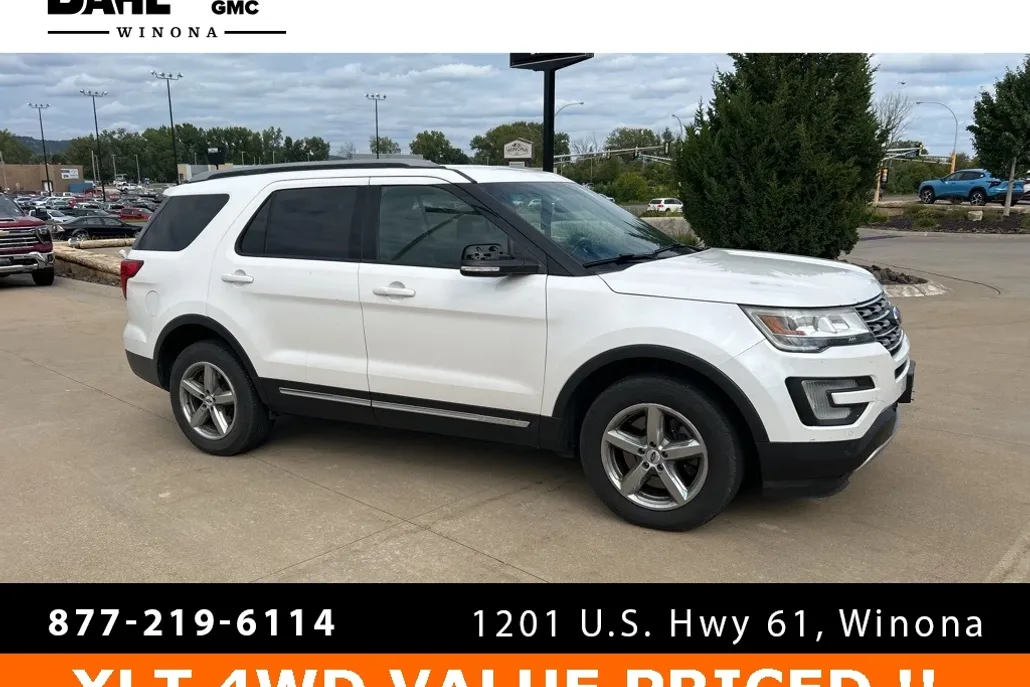 2016 Ford Explorer XLT photo 1