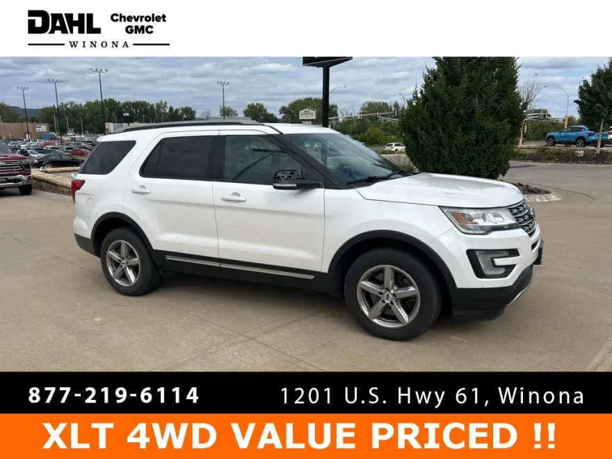 2016 Ford Explorer XLT photo 1