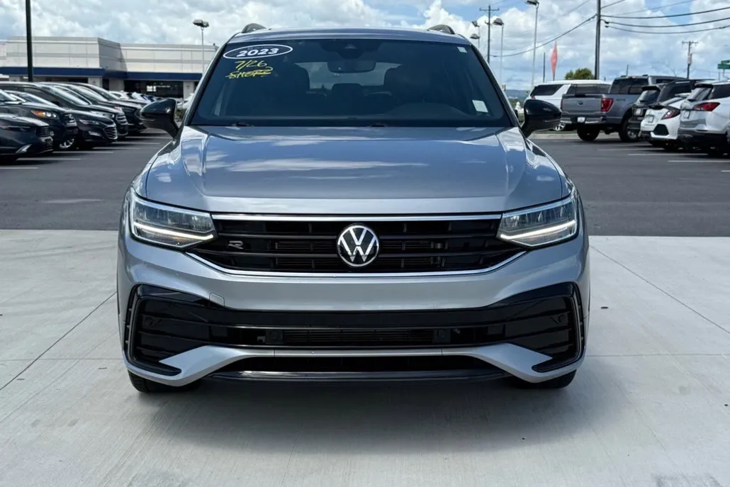 2023 Volkswagen Tiguan SE R-Line Black photo 1