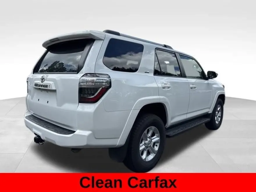 2024 Toyota 4Runner SR5 Premium photo 1