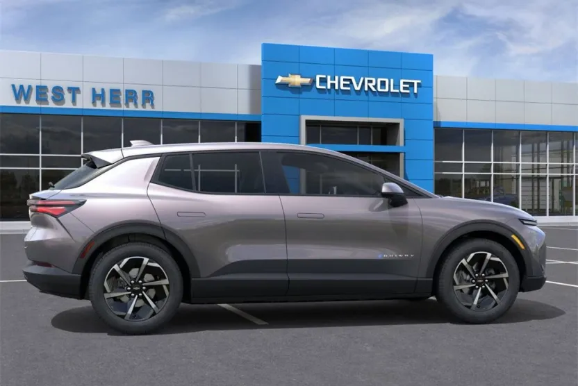 2026 Chevrolet Equinox EV 1LT photo 1