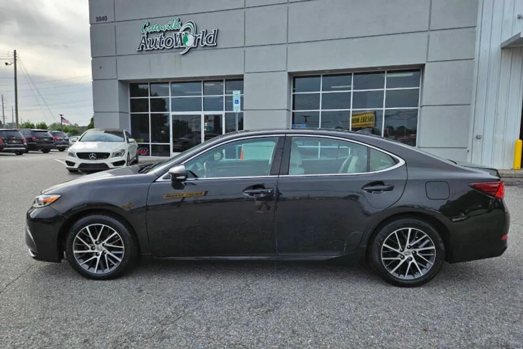 2016 Lexus ES 350 photo 1