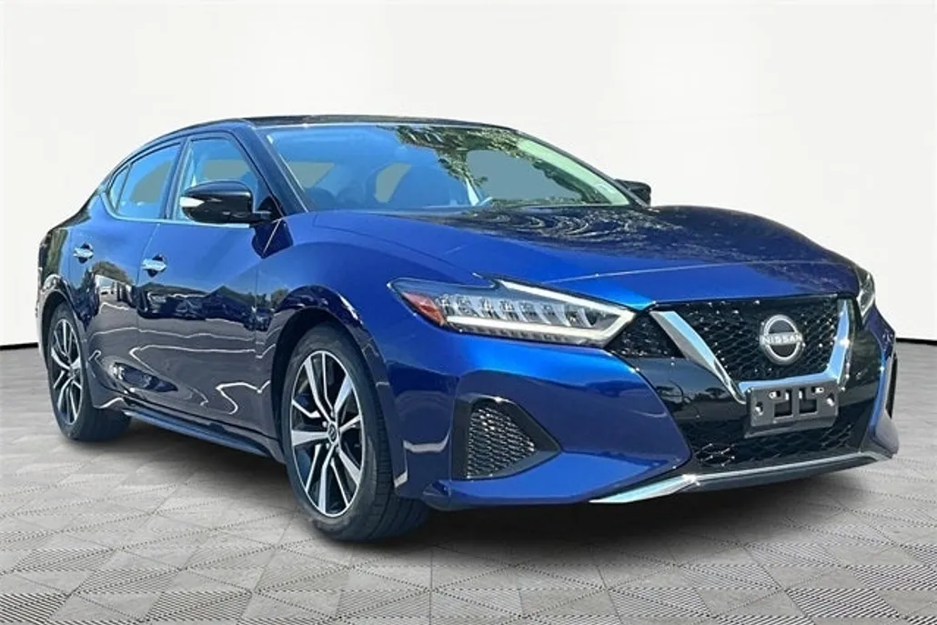 2023 Nissan Maxima SV photo 1