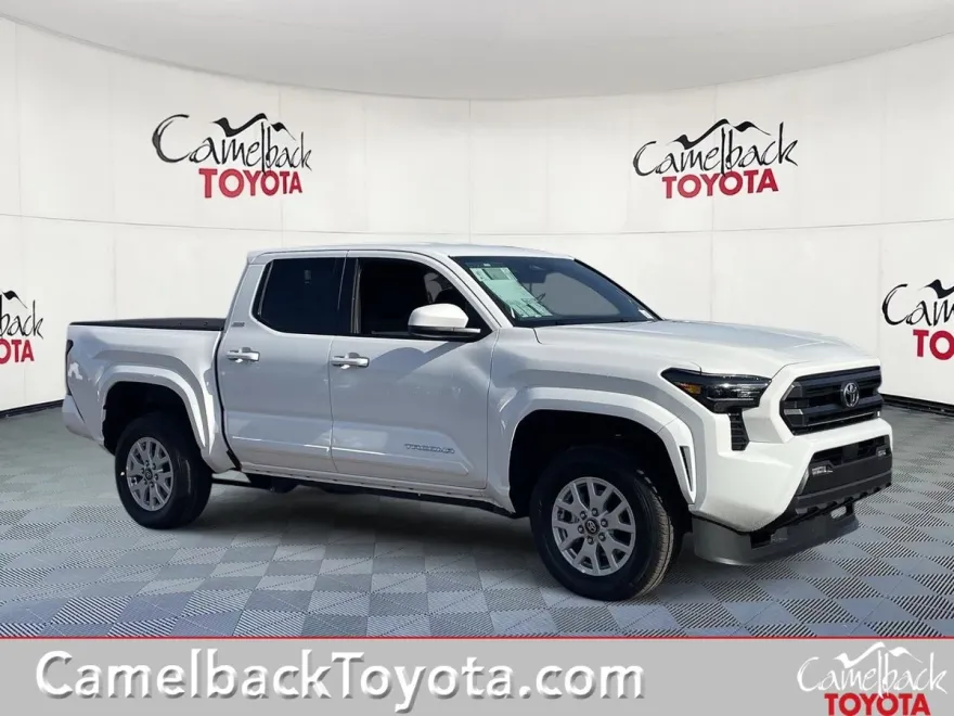 2025 Toyota Tacoma SR5 photo 1
