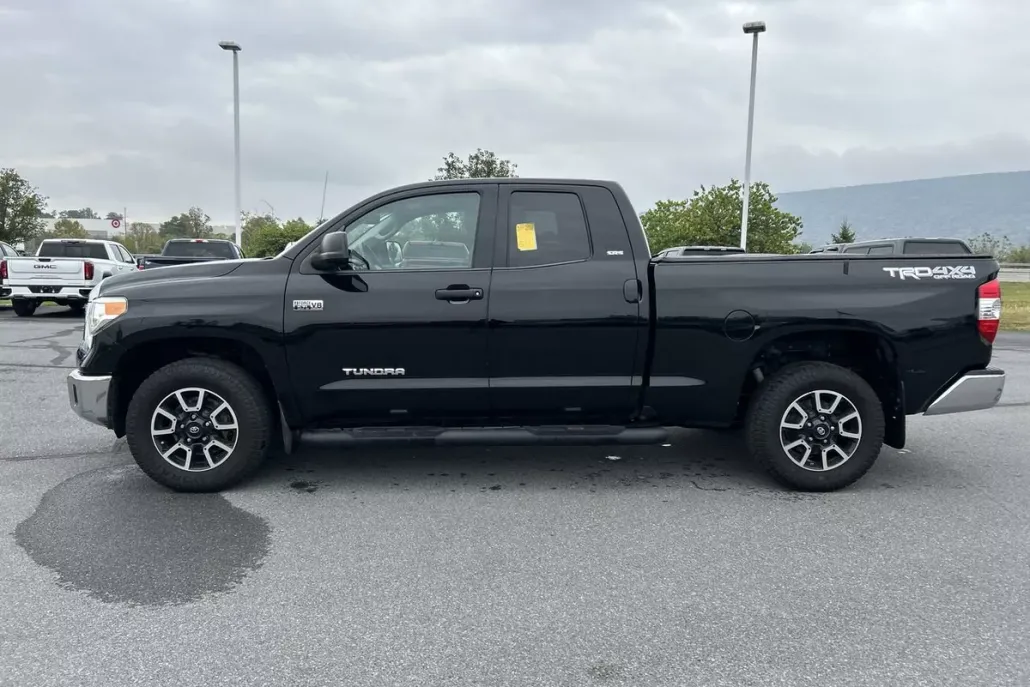 2016 Toyota Tundra SR photo 1
