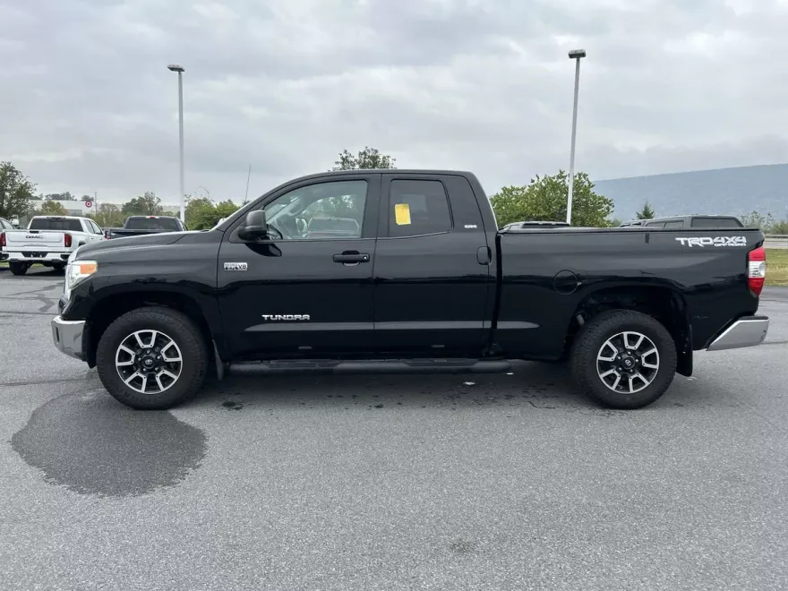 2016 Toyota Tundra SR photo 1