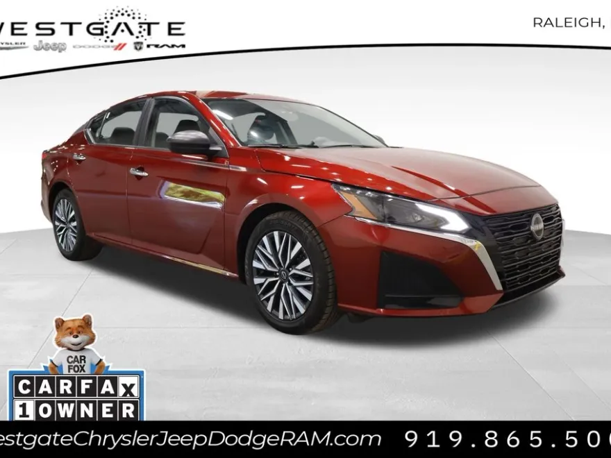 2024 Nissan Altima 2.5 SV photo 1