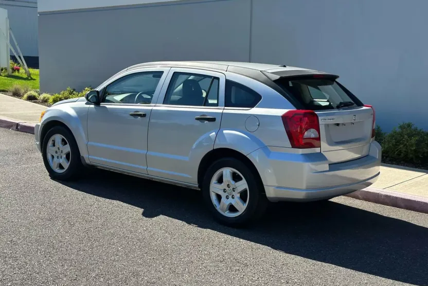 2008 Dodge Caliber SXT photo 1