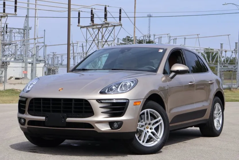 2017 Porsche Macan photo 1