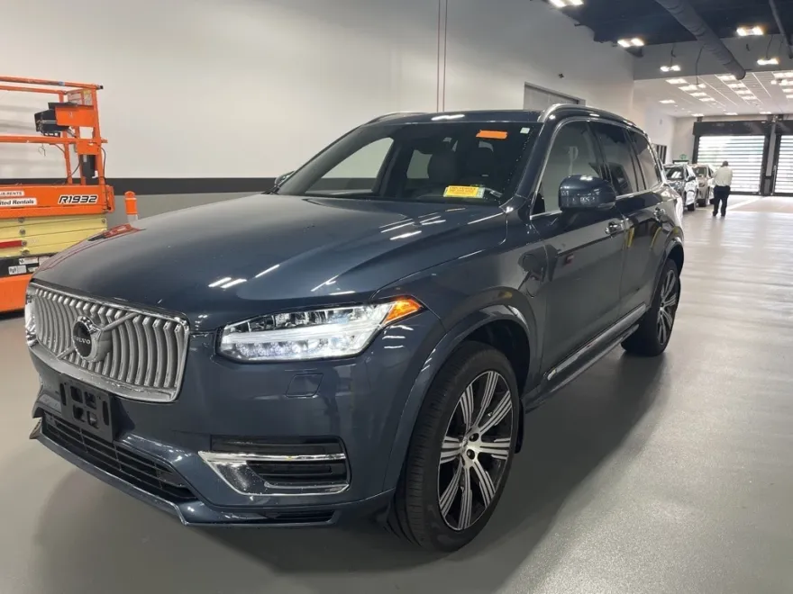 2022 Volvo XC90 Recharge T8 Inscription photo 1