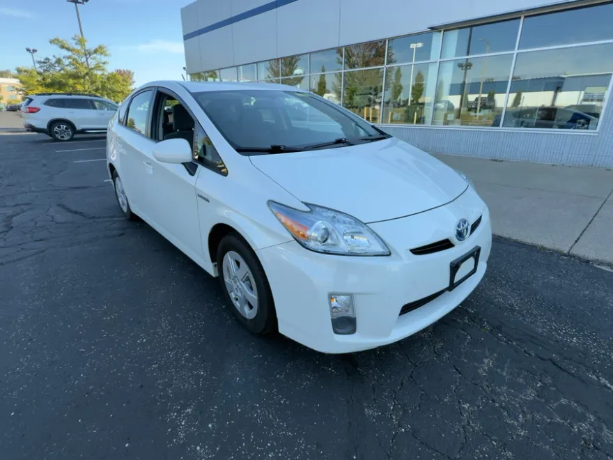 2010 Toyota Prius Base photo 1
