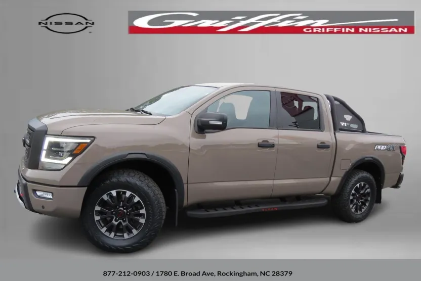 2023 Nissan Titan PRO-4X Crew Cab photo 1