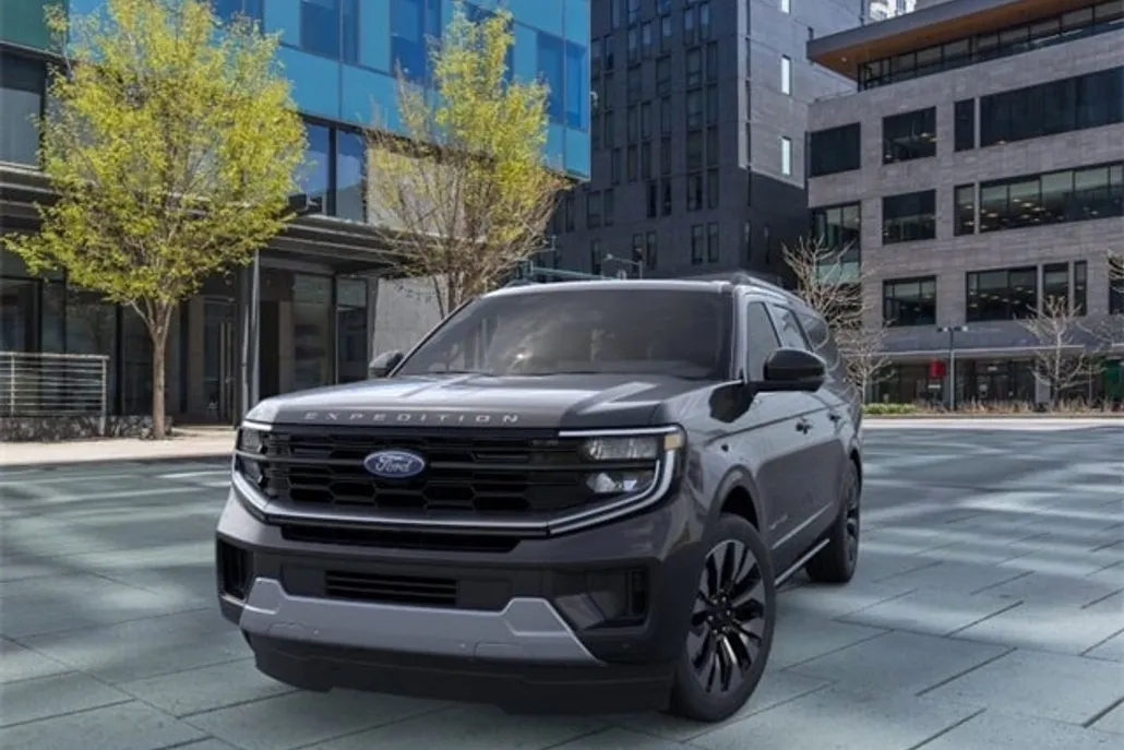2025 Ford Expedition MAX Platinum photo 1