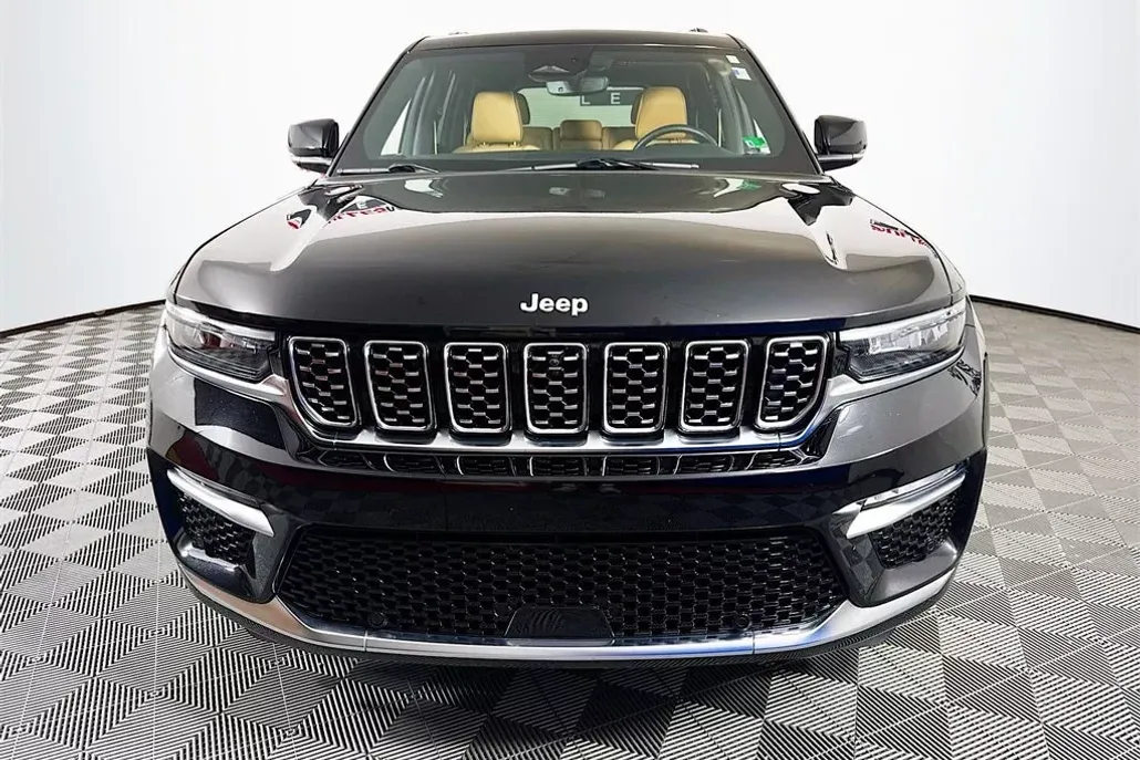 2024 Jeep Grand Cherokee Summit photo 1