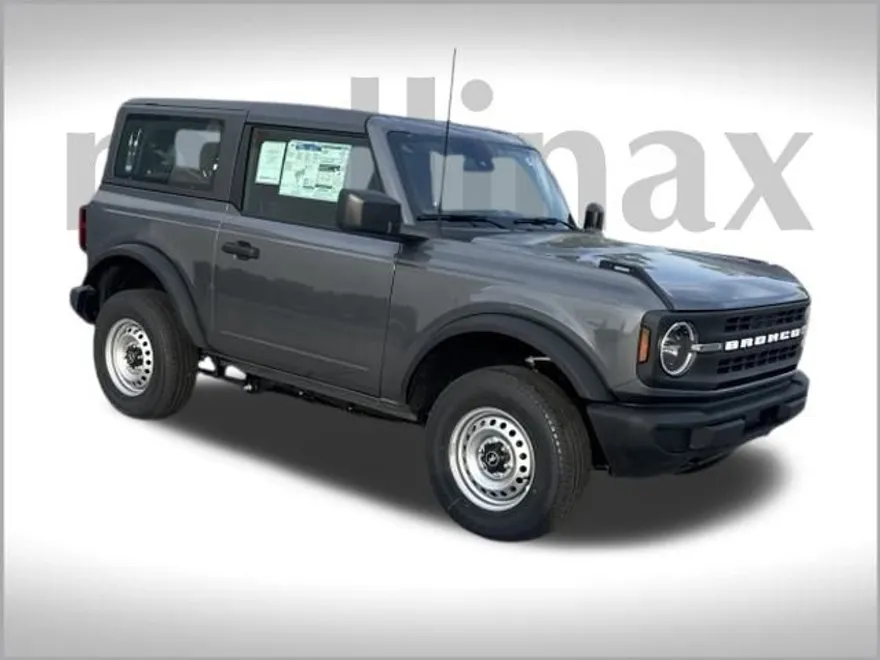 2025 Ford Bronco Base photo 1