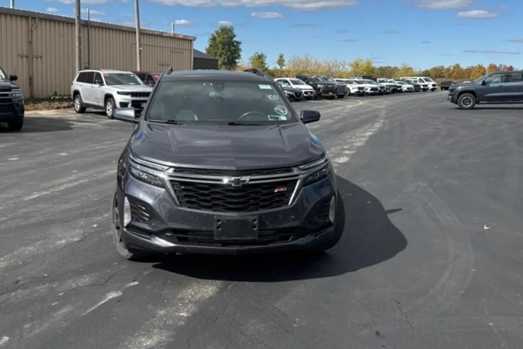 2022 Chevrolet Equinox RS photo 1