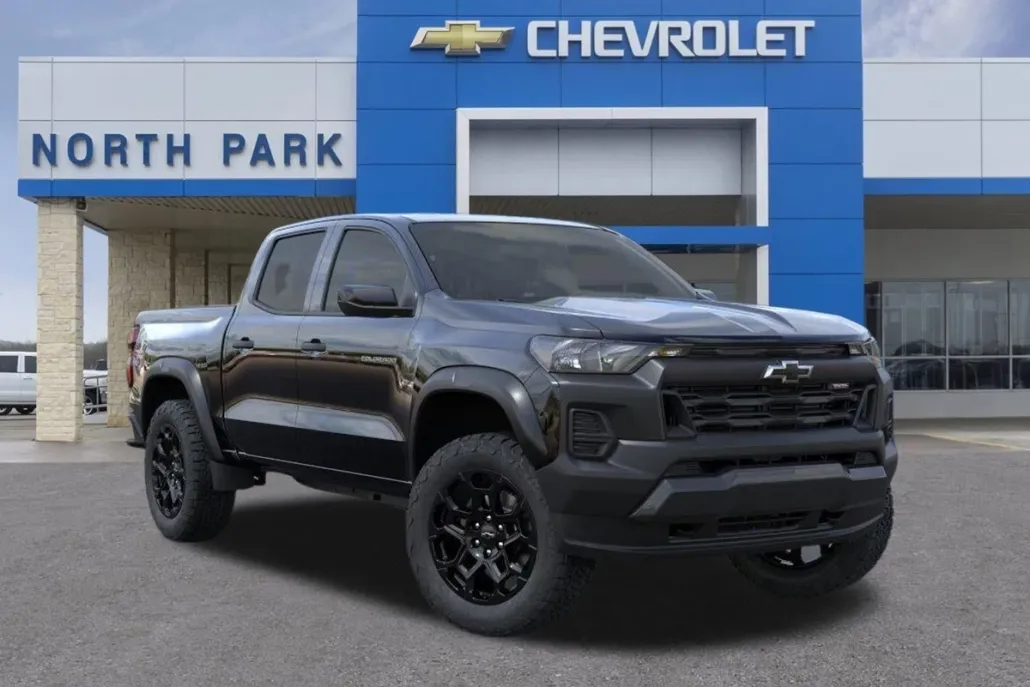 2026 Chevrolet Colorado Trail Boss photo 1