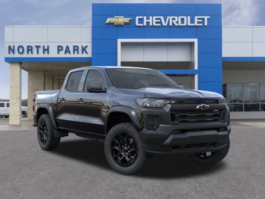 2026 Chevrolet Colorado Trail Boss photo 1