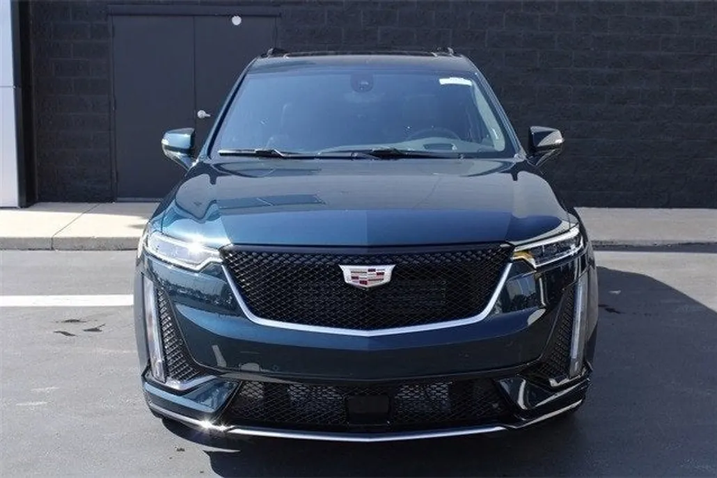 2025 Cadillac XT6 Sport photo 1