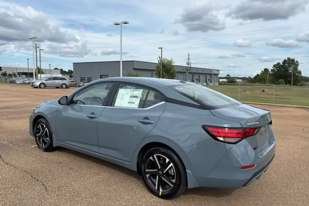 2025 Nissan Sentra SV photo 1