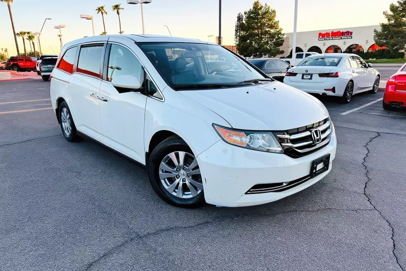 2015 Honda Odyssey EX-L photo 1