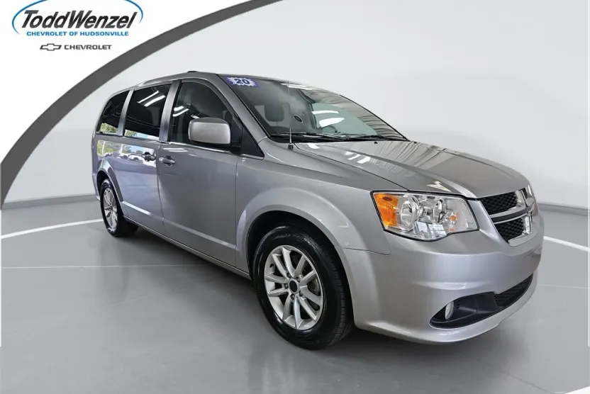 2020 Dodge Grand Caravan SXT photo 1