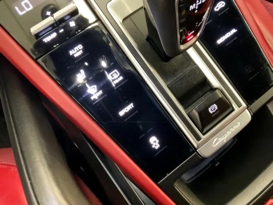 2019 Porsche Cayenne photo 15