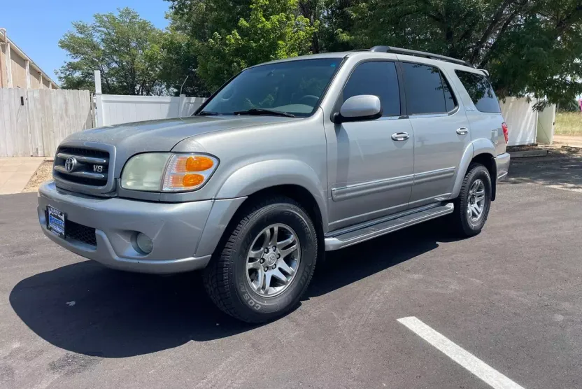2004 Toyota Sequoia Limited photo 1